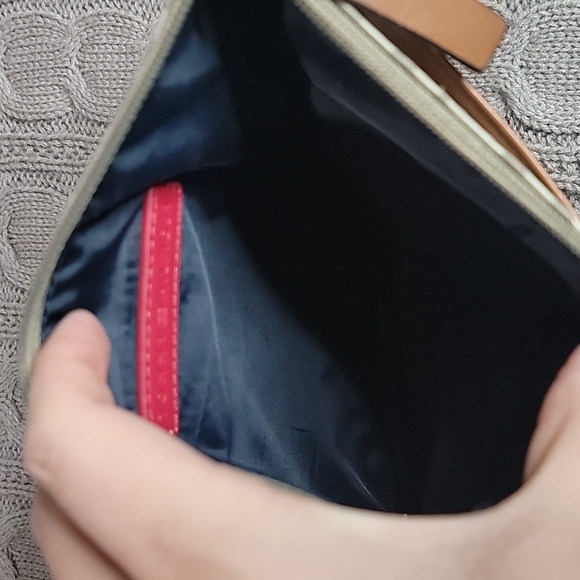 Tommy Hilfiger Wristlet & Card Holder - Picture 9 of 15